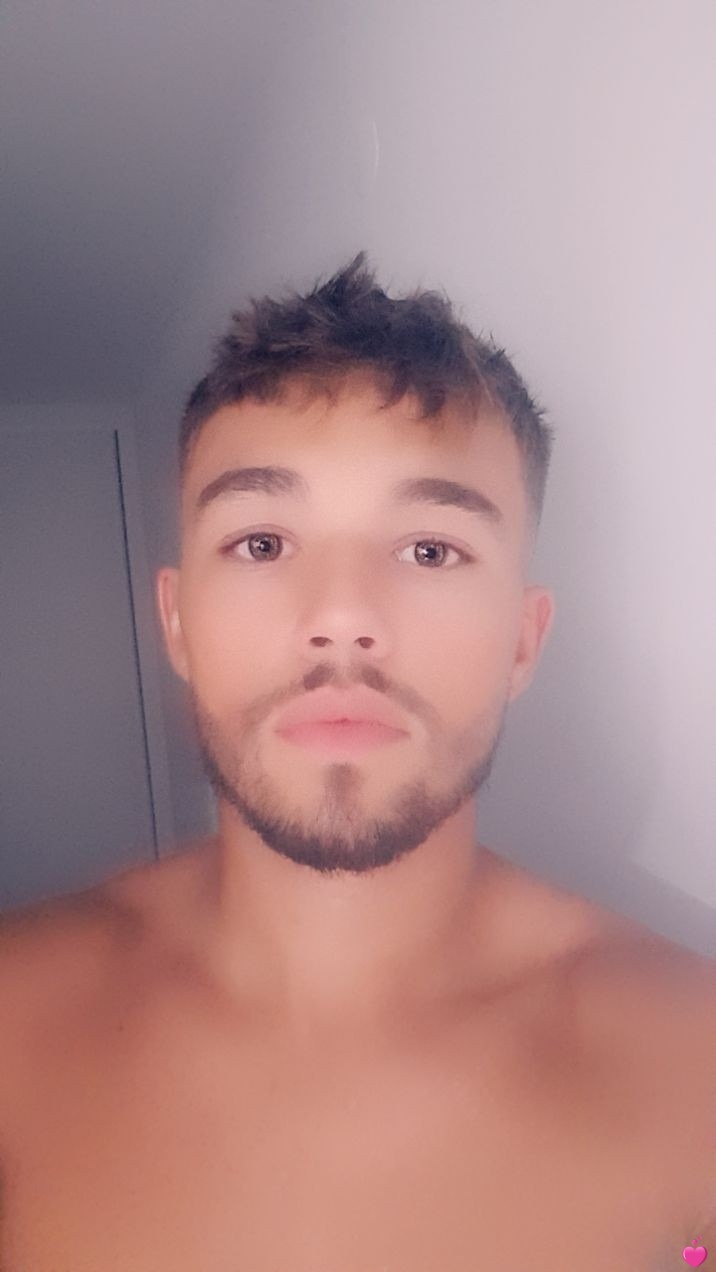 Profil von Ahcene
